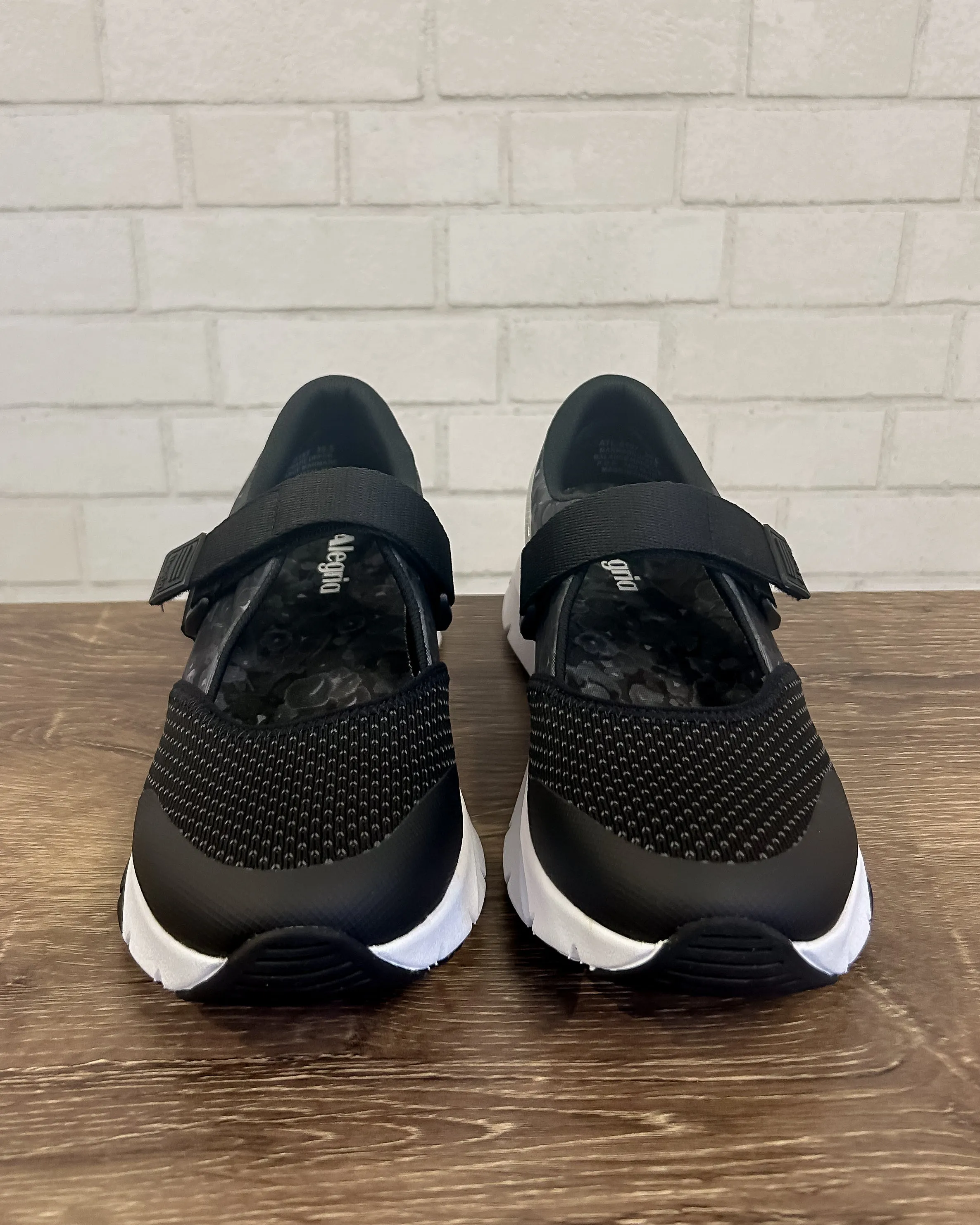Atlis | Black