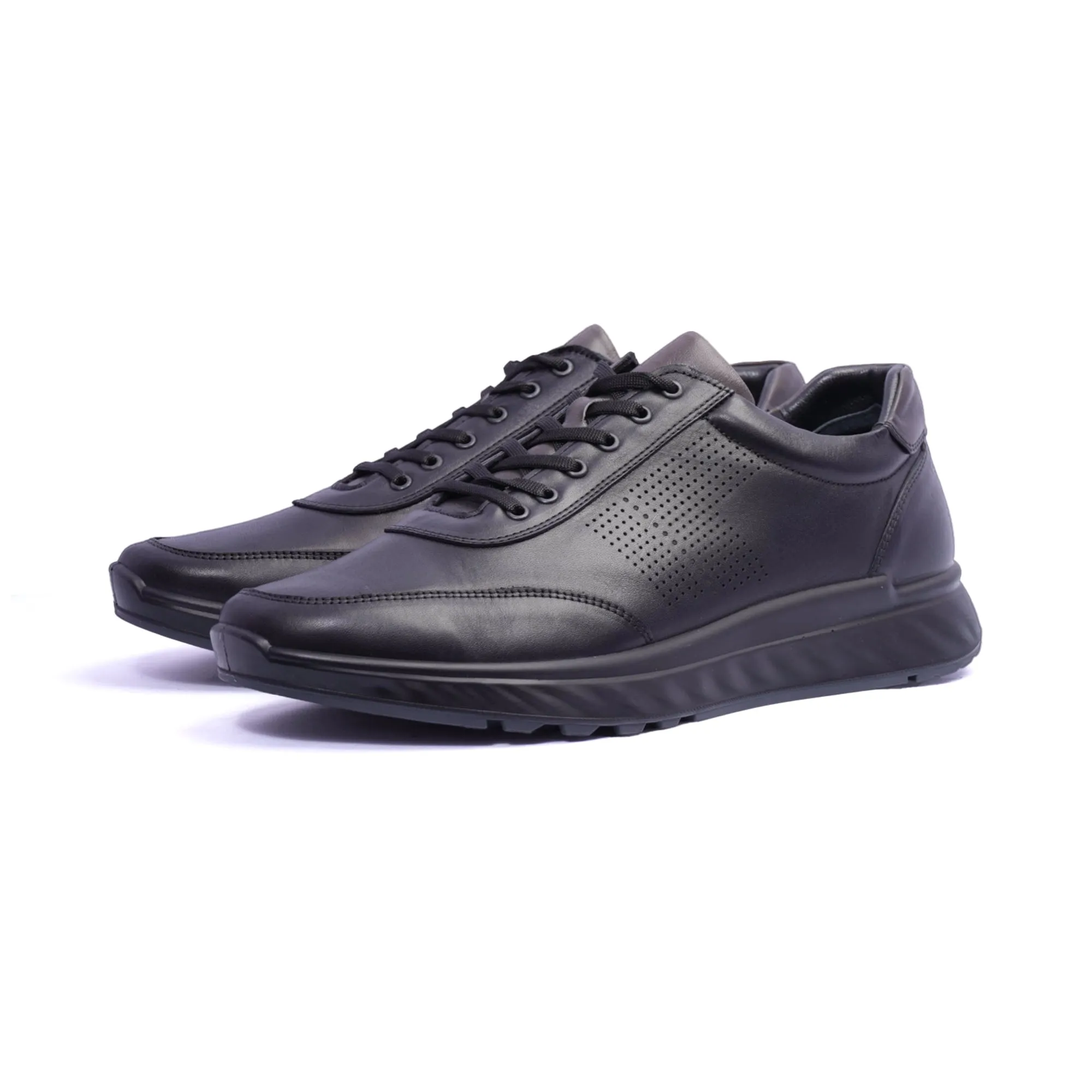 Comfort Plus Classic Pair Lace-Up Sneakers Black