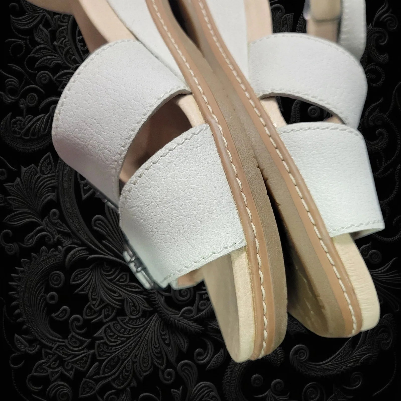 Dansko Astrid Sandals White Ivory Wedge Shoes Nubuck Leather Comfort Heel Size 38