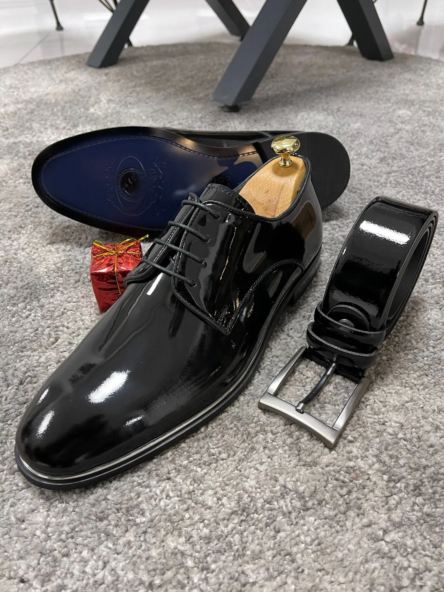 Darwin Black Classic Shoes