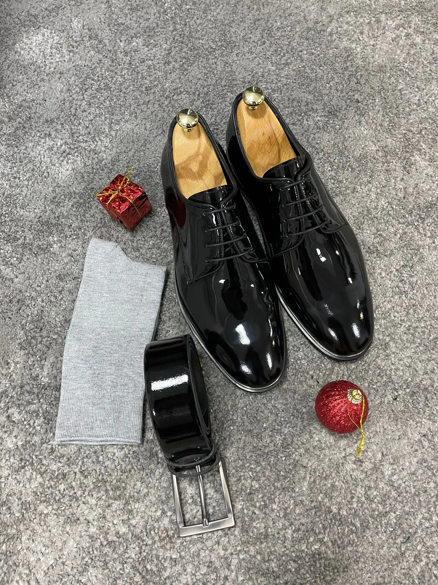 Darwin Black Classic Shoes