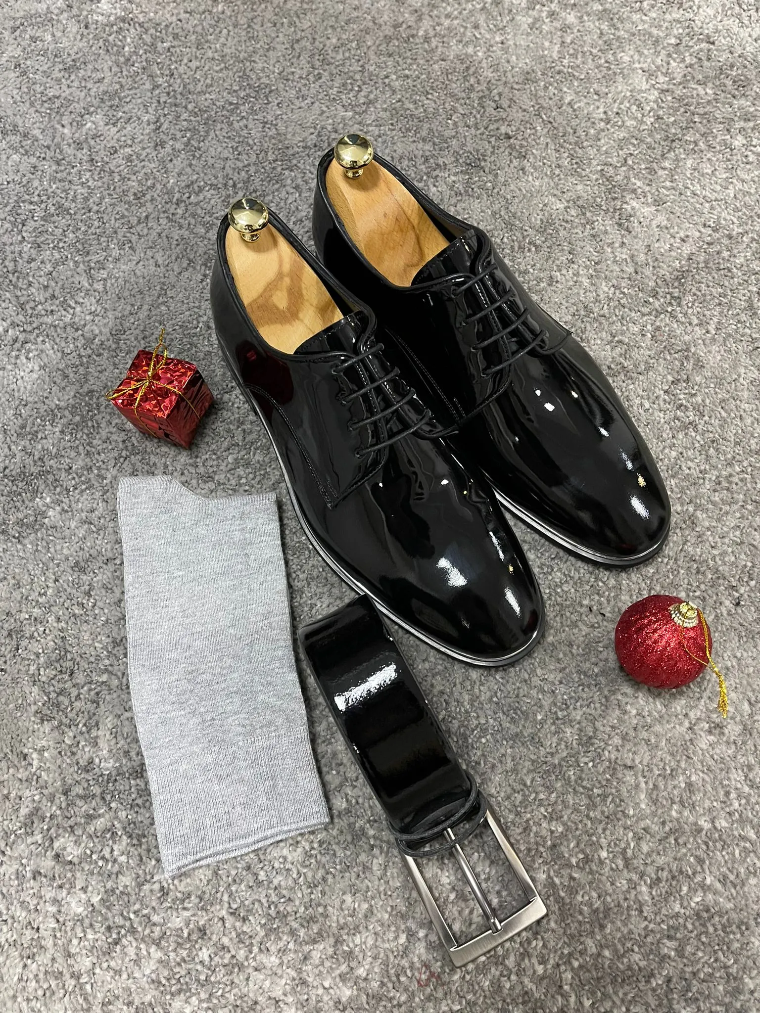 Darwin Black Classic Shoes