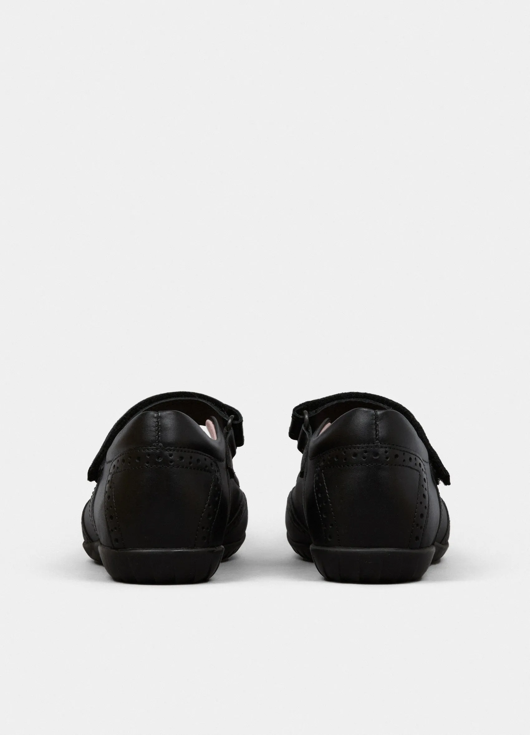 Expo 3 Leather