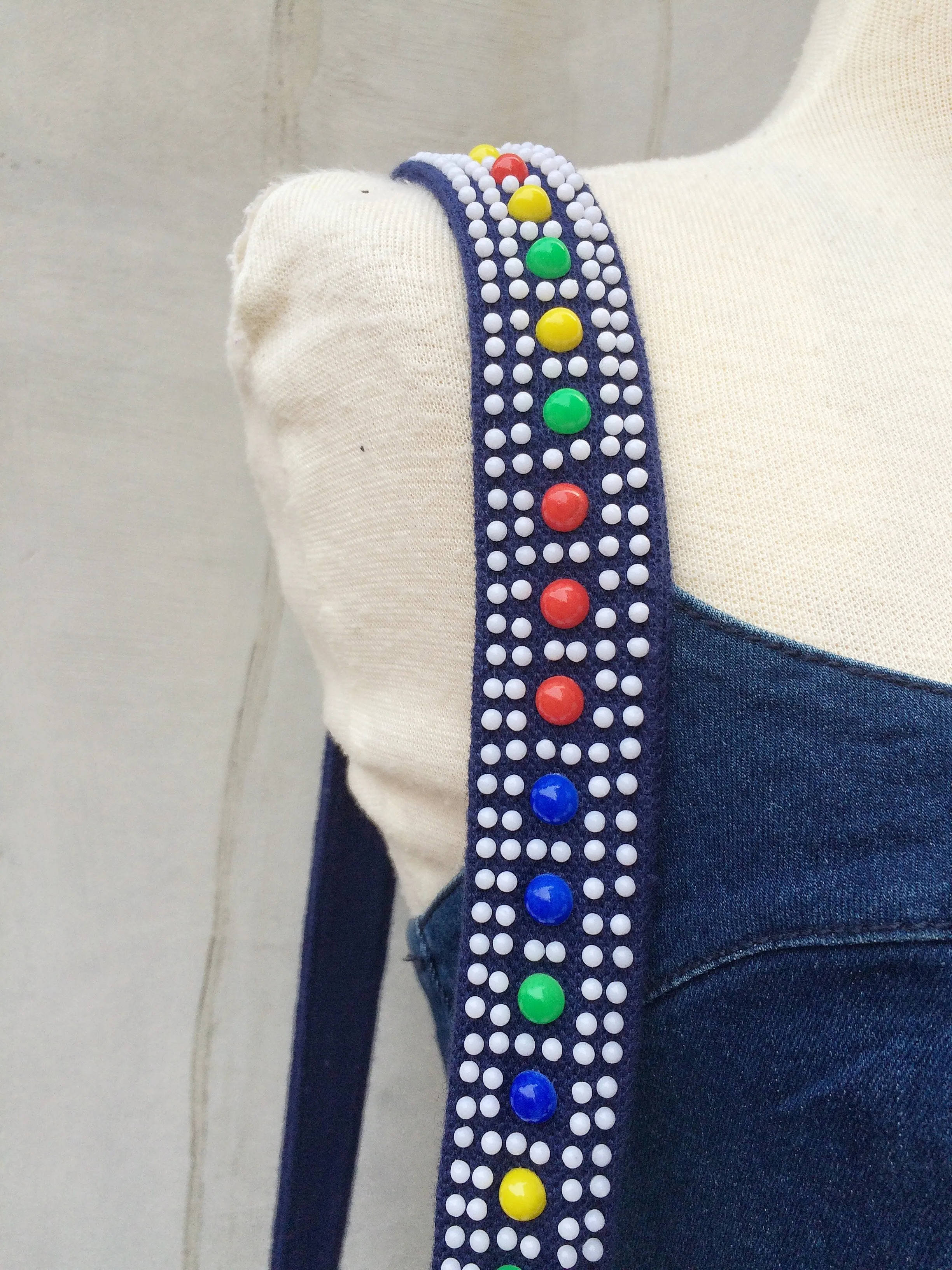 Sweet Tooth | Vintage 1960s 1970s Hippie Flower Power Boho chick chic Beaded Shoulder Sling Bag