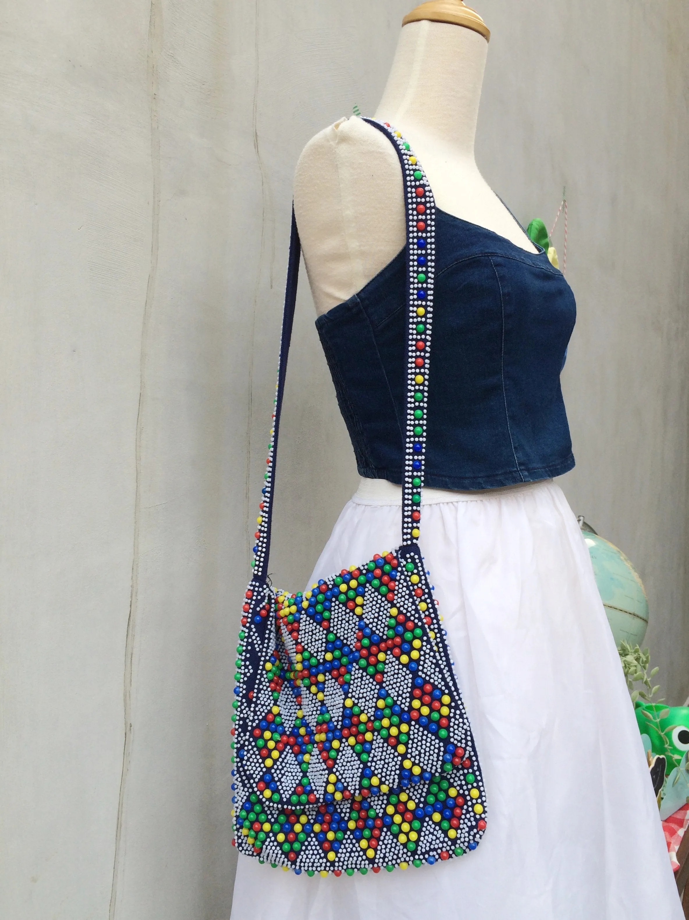 Sweet Tooth | Vintage 1960s 1970s Hippie Flower Power Boho chick chic Beaded Shoulder Sling Bag