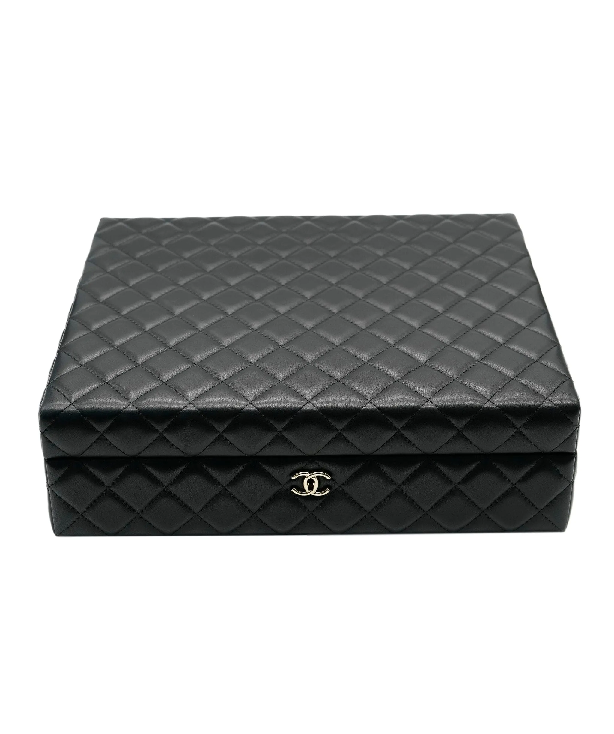 ULTRA RARE* Chanel Set of 4 Mini Iconic White Bags × 1 ASL8573