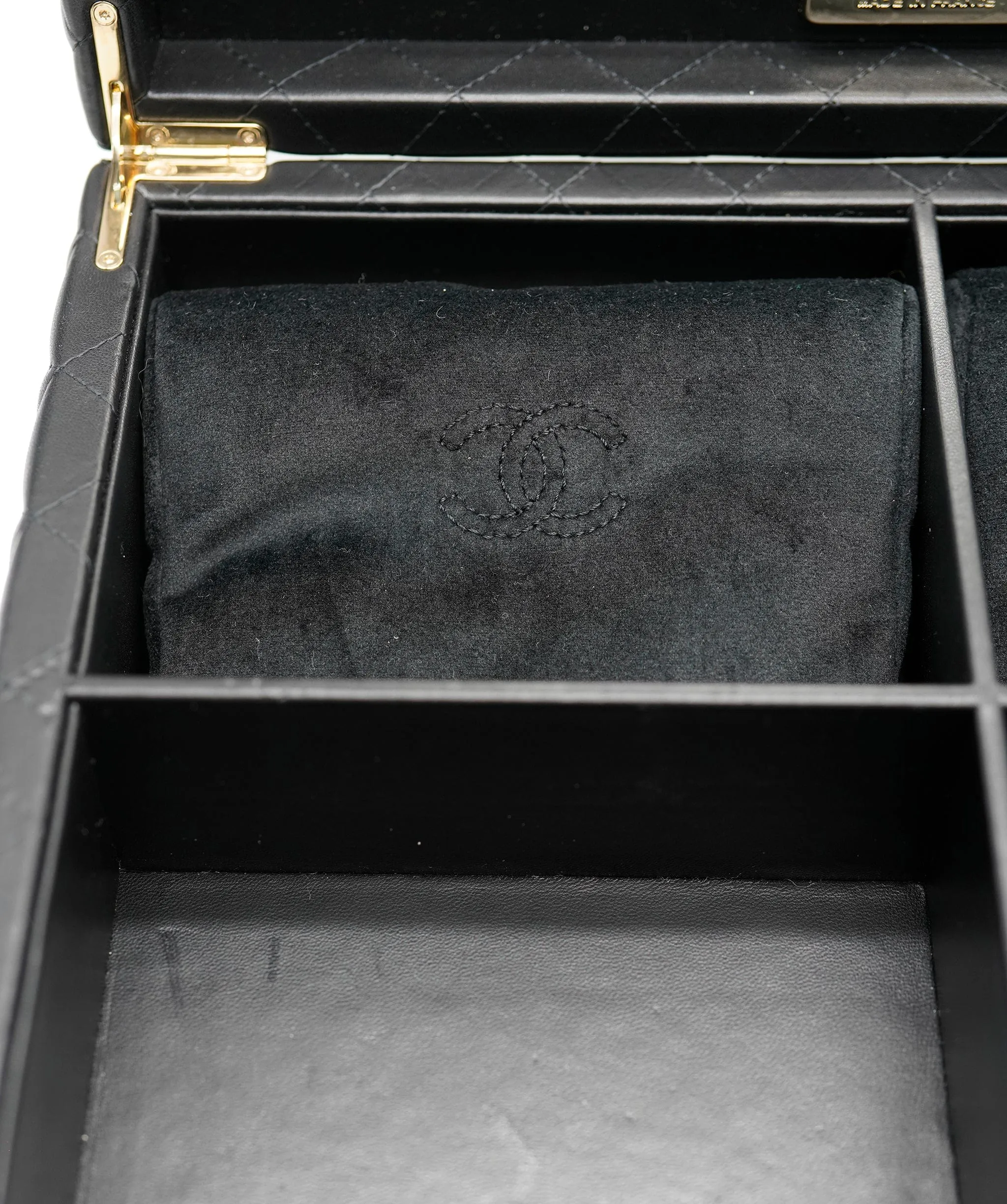 ULTRA RARE* Chanel Set of 4 Mini Iconic White Bags × 1 ASL8573
