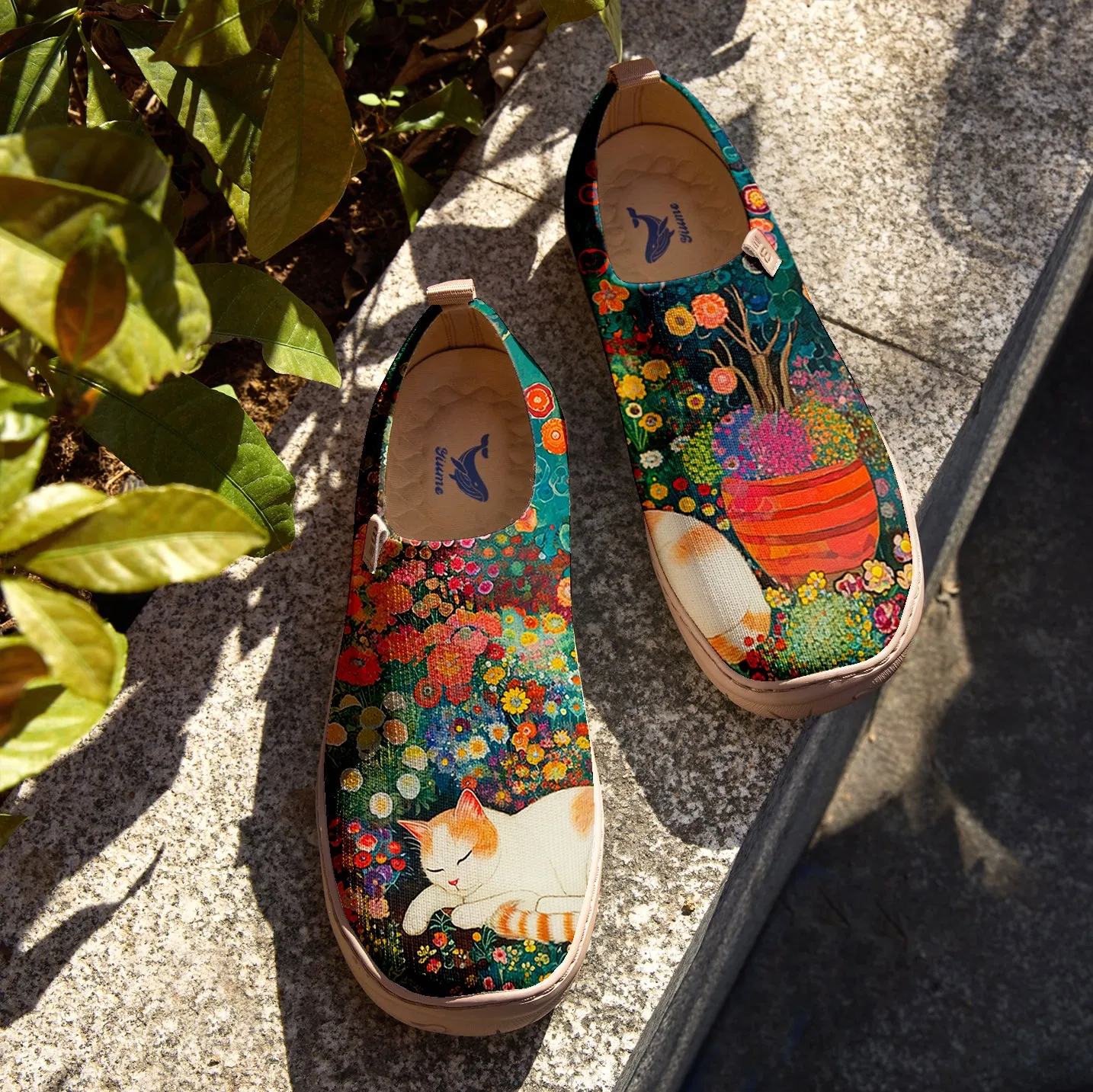 Yiume Women's Art Slip-On Shoes Comfortable Breathable Knit Casual Footwear,Purring Petals